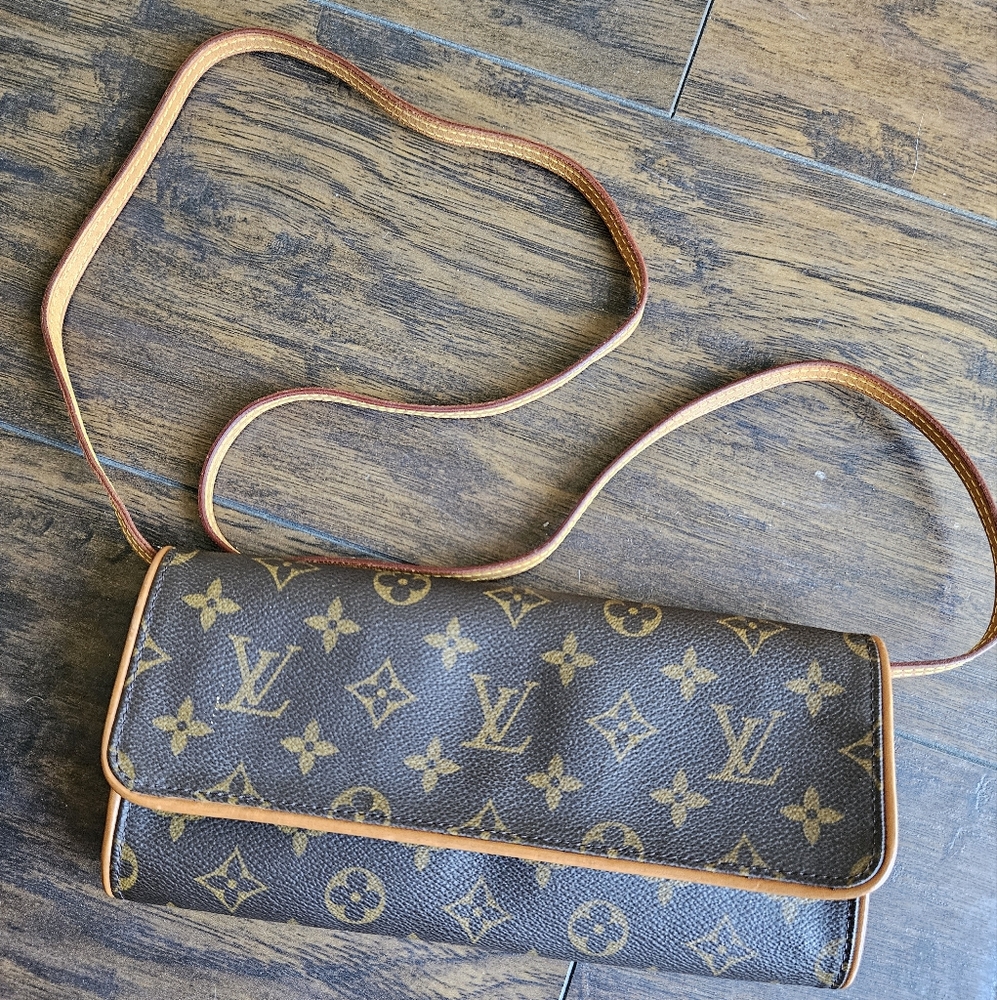 Louis Vuitton Pochettetwin Brown Monogram Crossbody Bag 100% AUTHENTIC